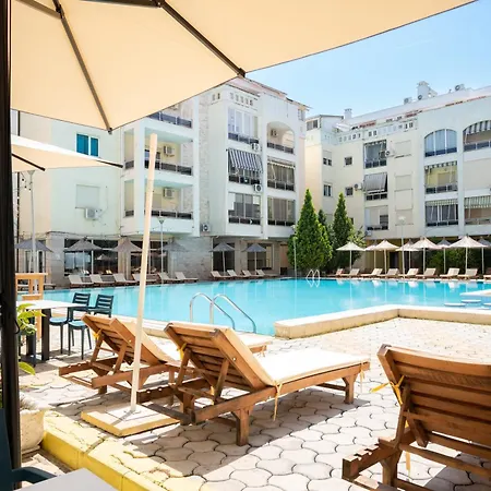 Joni's At Mali I Robit Apartment