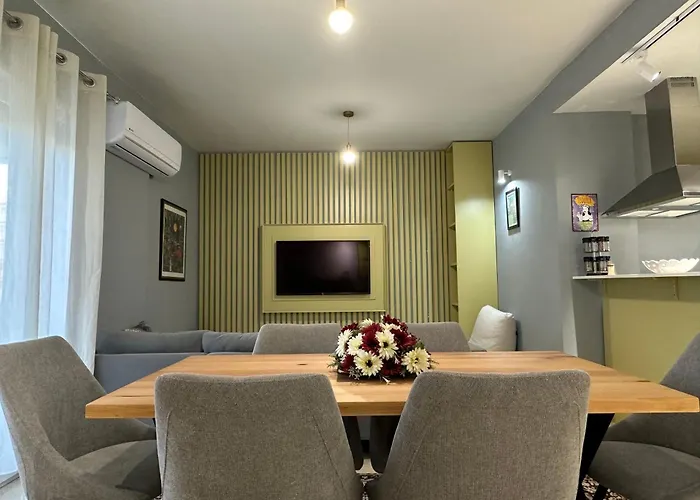 Joni's At Mali I Robit Apartment